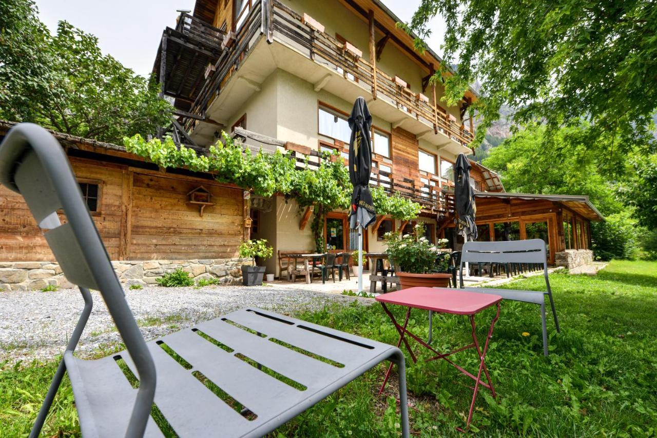 Hotel Restaurant Gites Les 5 Saisons 弗雷斯涅 外观 照片