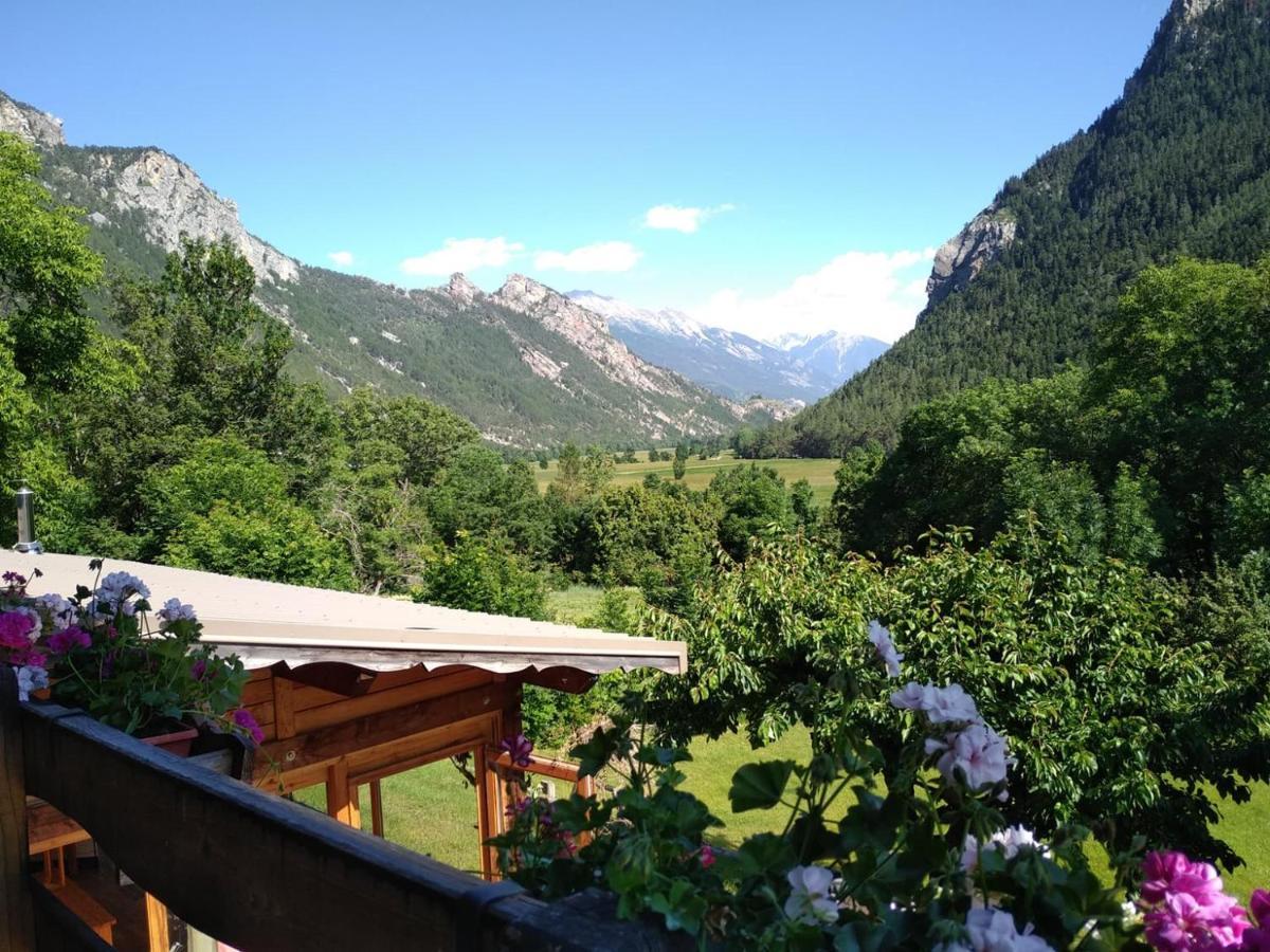 Hotel Restaurant Gites Les 5 Saisons 弗雷斯涅 外观 照片