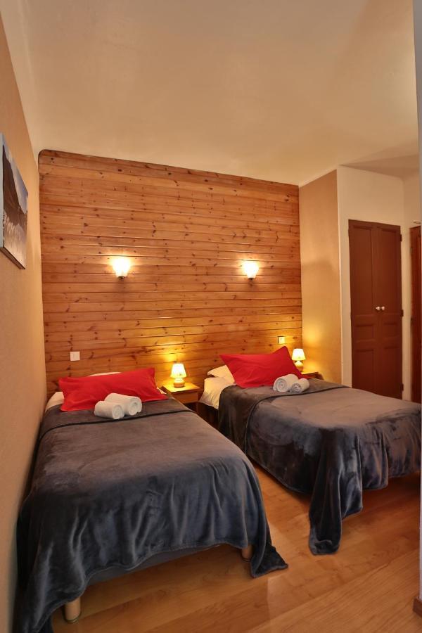 Hotel Restaurant Gites Les 5 Saisons 弗雷斯涅 外观 照片