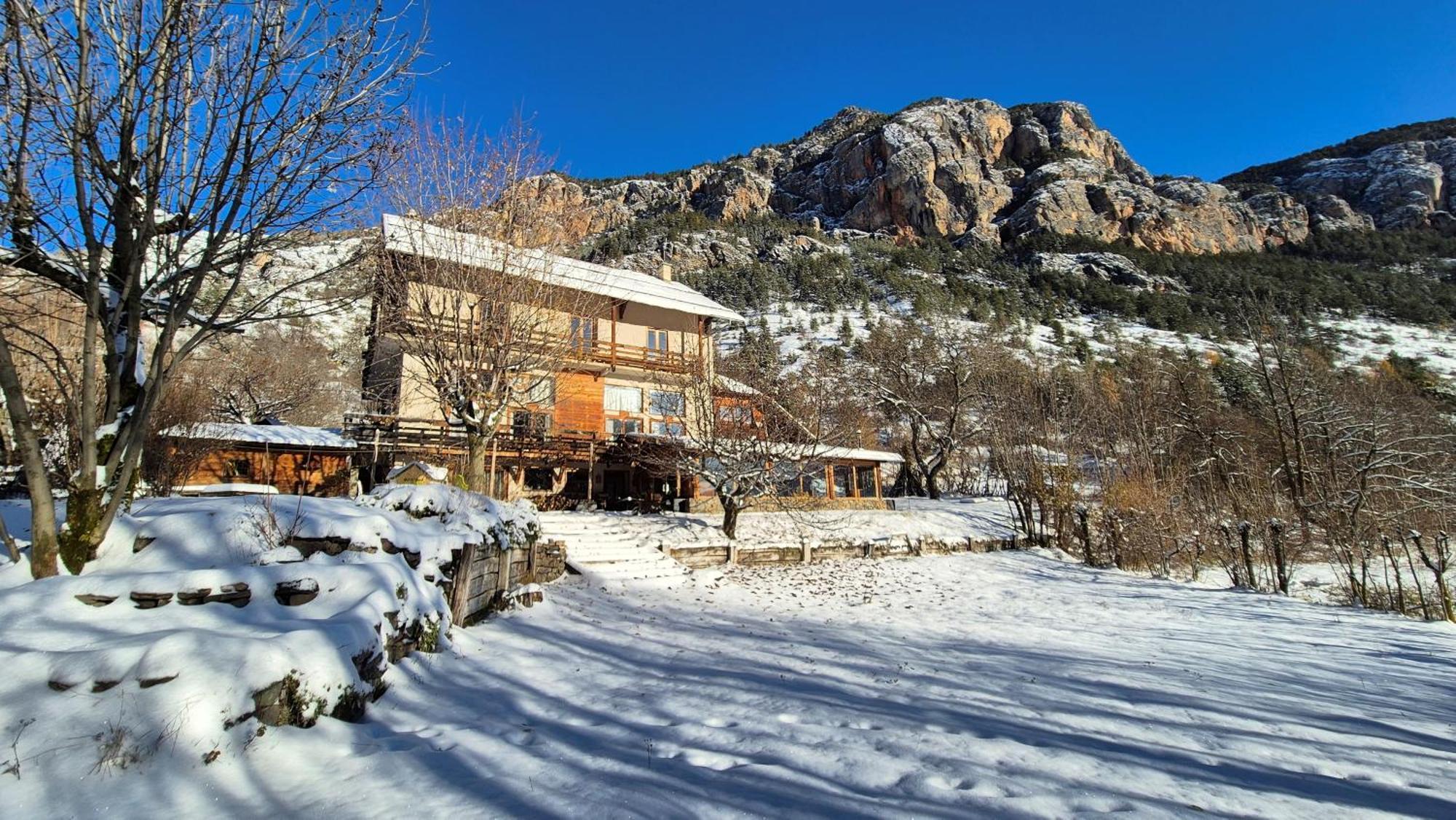 Hotel Restaurant Gites Les 5 Saisons 弗雷斯涅 外观 照片