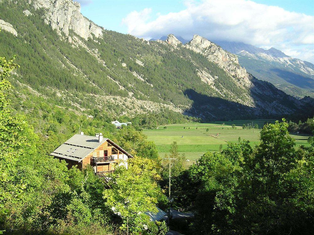 Hotel Restaurant Gites Les 5 Saisons 弗雷斯涅 外观 照片