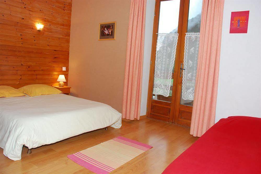 Hotel Restaurant Gites Les 5 Saisons 弗雷斯涅 外观 照片